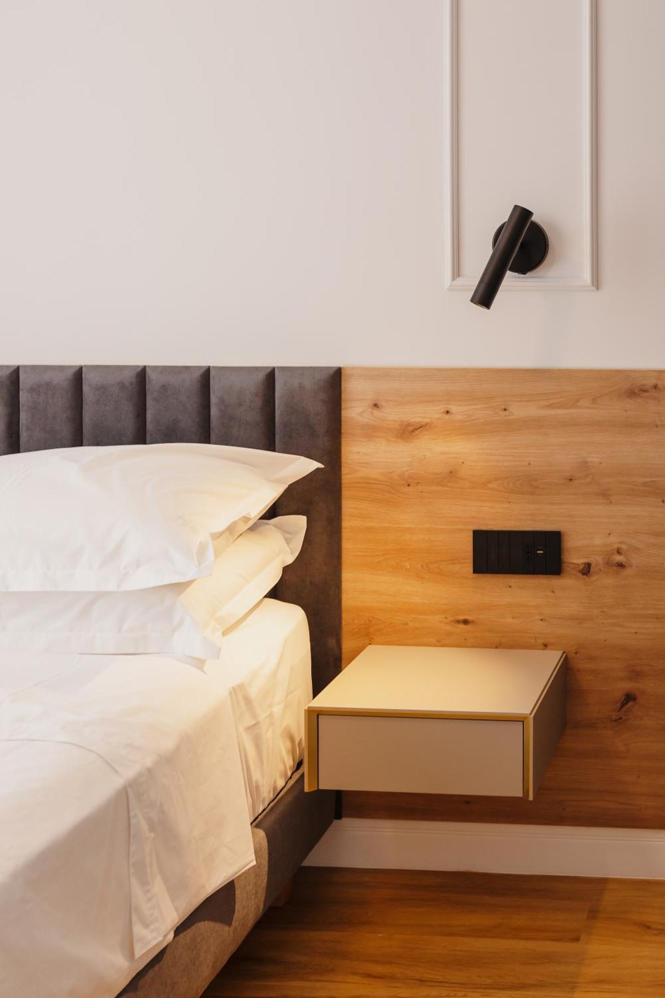 Bloom Downtown Suites Cluj-Napoca Exterior photo